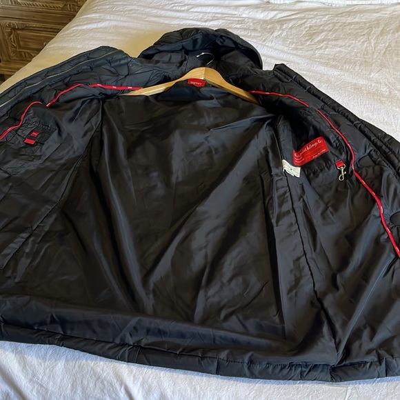 ESPRIT women, Black puffer style coat. - Picture 3 of 3